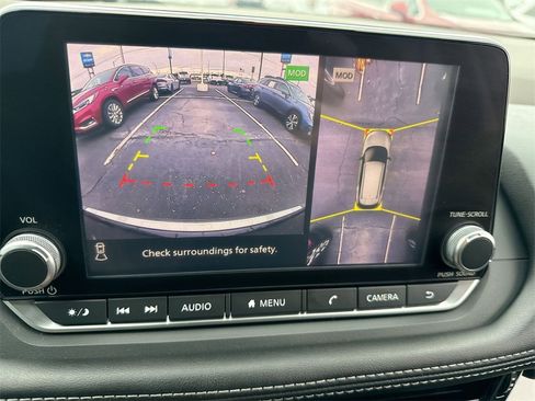 Used 2021 Nissan Rogue SV image 17