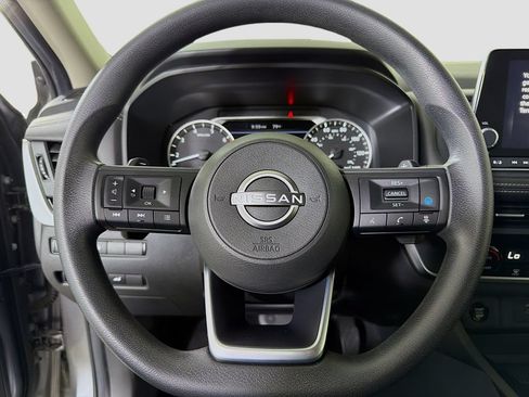 Used 2024 Nissan Rogue SV AWD/4WD image 15