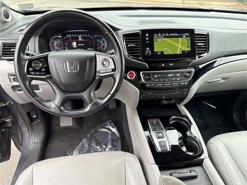 Used 2019 Honda Pilot Touring image 18