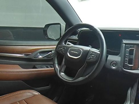 Used 2023 GMC Yukon XL Denali Ultimate image 22