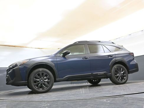 Certified 2025 Subaru Outback Onyx Edition image 36