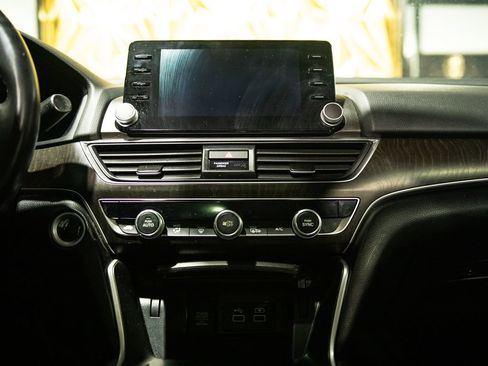 Used 2022 Honda Accord EX-L image 16