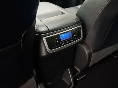 Used 2017 Toyota Highlander XLE FWD image 26