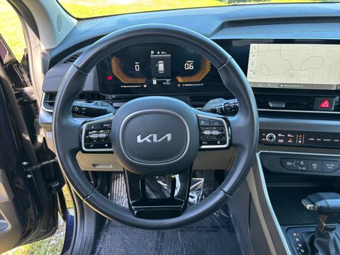 Used 2026 Kia Carnival FWD image 30