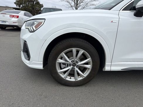 Used 2025 Audi Q3 2.0T Premium image 9