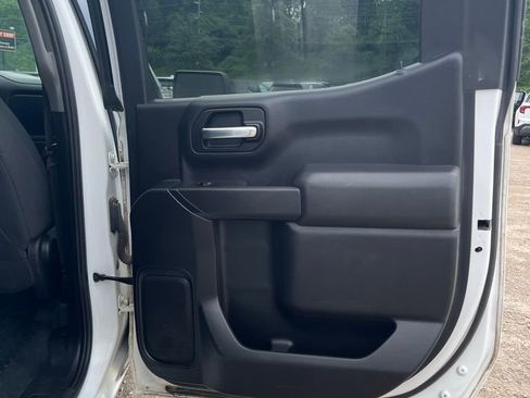 Used 2020 Chevrolet Silverado 1500 Custom w/ Custom Value Package image 26