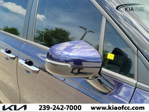 New 2026 Kia Carnival LX FWD image 8