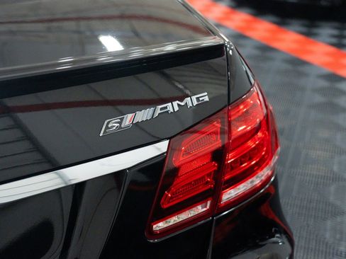 Used 2015 Mercedes-Benz E 63 AMG S-Model image 8