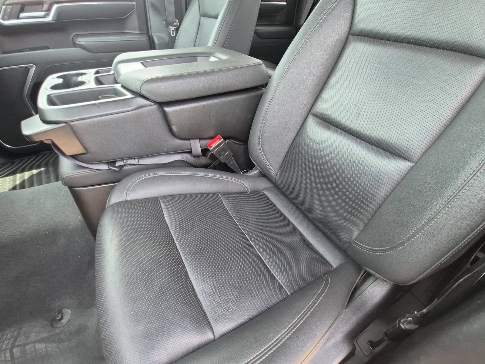 Used 2025 GMC Sierra 1500 SLT RWD image 24