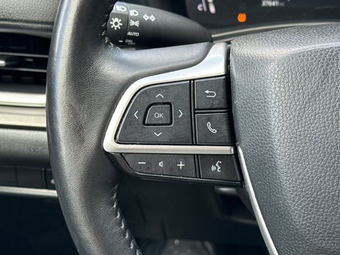 Used 2025 Toyota Grand Highlander AWD image 39