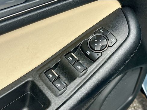 Used 2023 Ford Edge SE AWD/4WD image 19