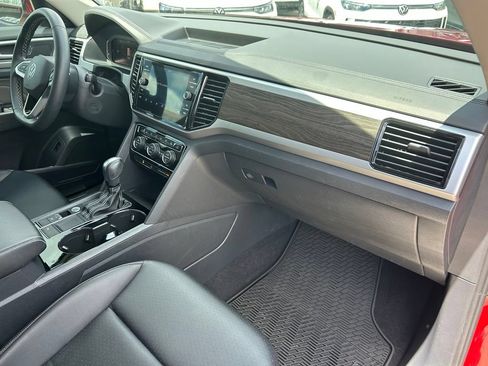 Certified 2023 Volkswagen Atlas SE FWD image 36