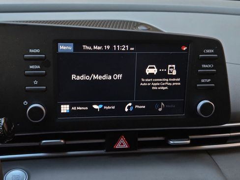 Used 2023 Hyundai Elantra Blue image 15