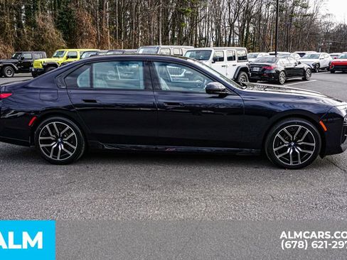 Used 2024 BMW 760i xDrive 760i xDrive image 9