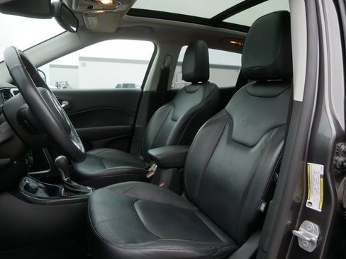 Used 2018 Jeep Compass Limited w/ Navigation Group AWD/4WD image 11