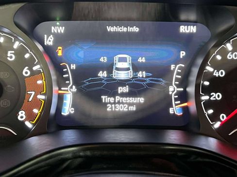 Used 2023 Jeep Compass Latitude AWD/4WD image 27
