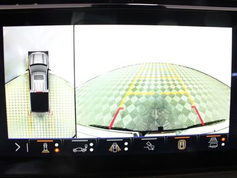 Used 2025 GMC Sierra 1500 AT4X image 5