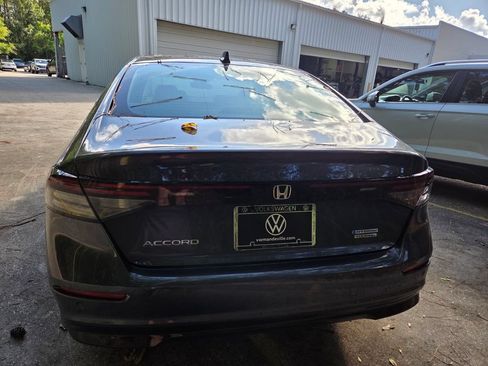 Used 2025 Honda Accord Touring image 4