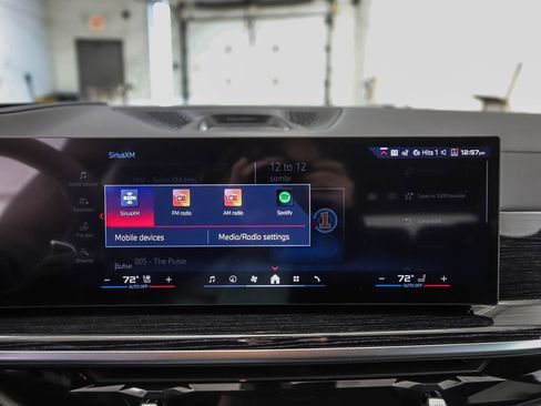 New 2026 BMW X7 M60i image 17