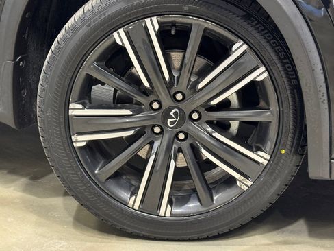 Used 2022 INFINITI QX50 Luxe w/ Appearance Package image 10