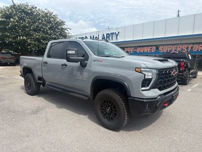 Used 2025 Chevrolet Silverado 2500 ZR2 w/ Technology Package