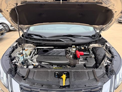 Used 2023 Nissan Rogue Platinum FWD image 33