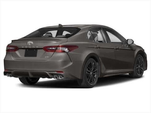 Used 2024 Toyota Camry XSE FWD image 2