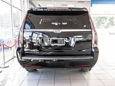 Used 2016 Cadillac Escalade ESV Premium image 14