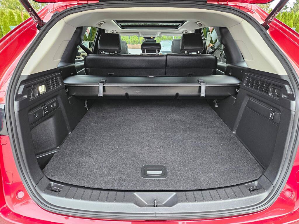 Certified 2025 MAZDA CX-70 Plug-In Hybrid w/ Premium Pkg AWD/4WD image 11