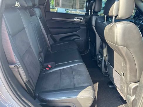 Used 2021 Jeep Grand Cherokee Laredo X AWD/4WD image 18