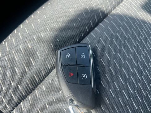 Used 2025 Chevrolet Equinox LT image 18