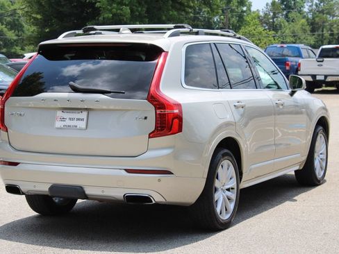 Used 2017 Volvo XC90 T6 Momentum w/ Vision Package AWD/4WD image 8