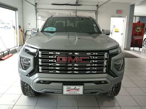 Used 2023 GMC Canyon Denali image 5