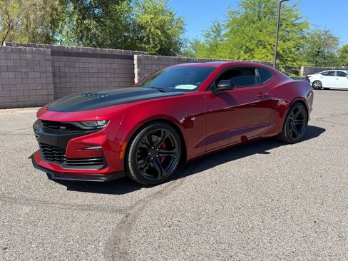 Used 2019 Chevrolet Camaro SS RWD image 1