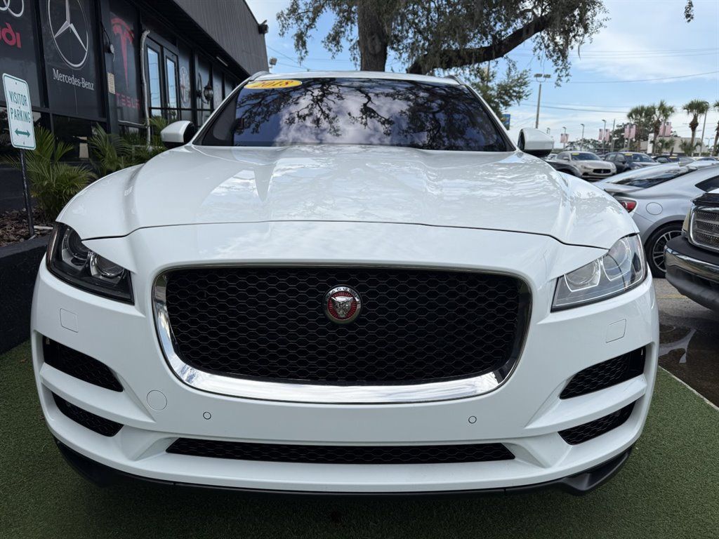Used 2018 Jaguar F-PACE Premium AWD/4WD image 2