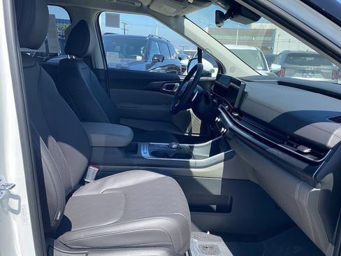 New 2026 Kia Carnival LXS FWD image 27