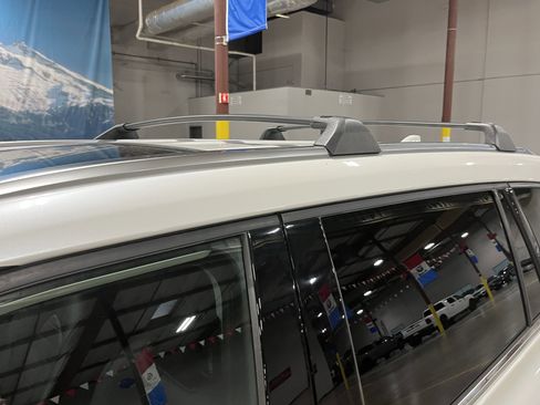 Used 2021 Toyota Highlander XLE image 9