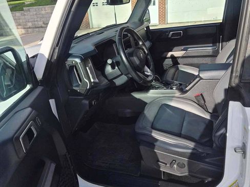 Used 2023 Ford Bronco Outer Banks AWD/4WD image 8