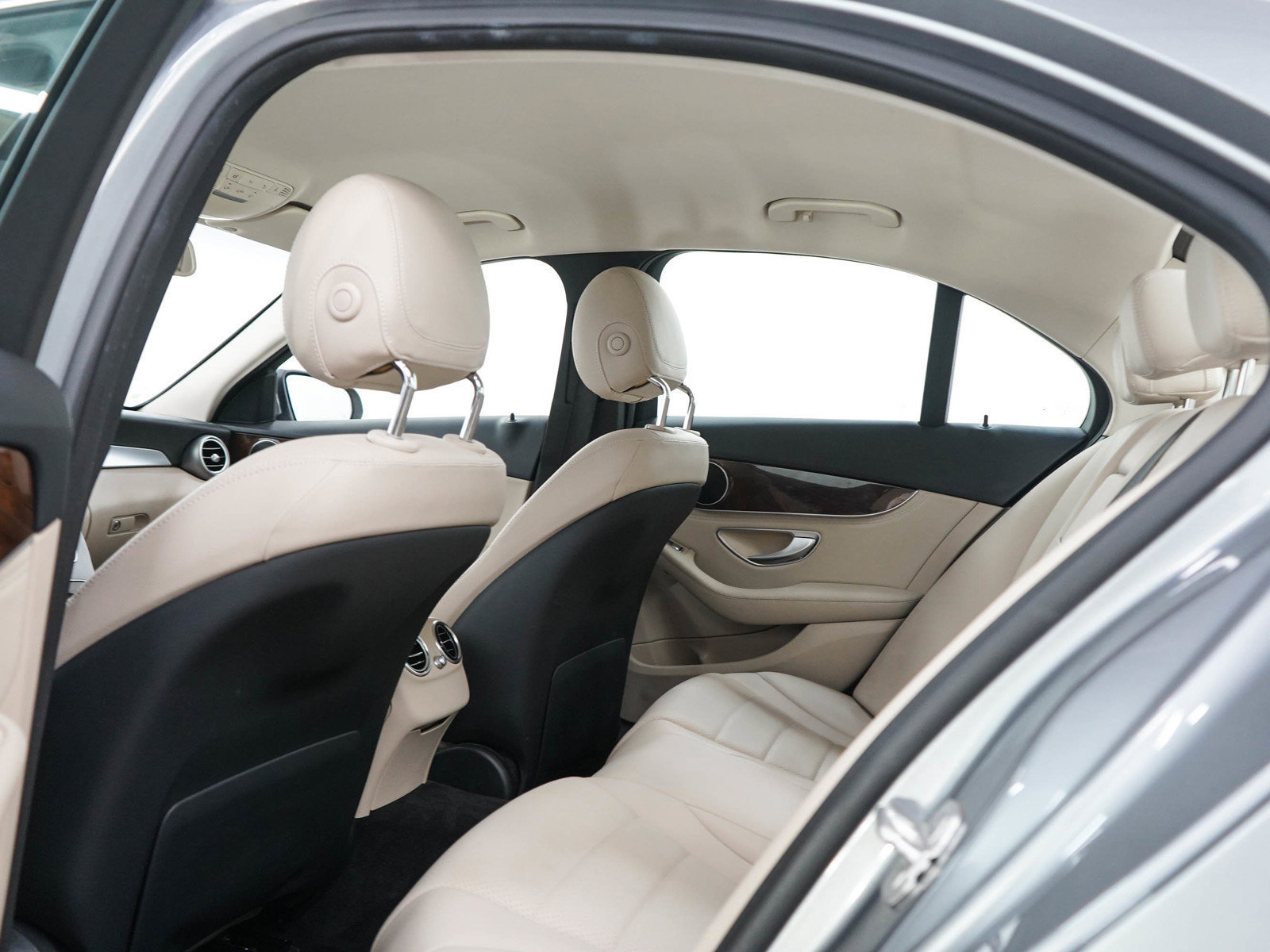 Used 2016 Mercedes-Benz C 300 4MATIC Sedan image 16