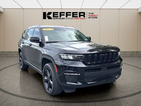 Used 2023 Jeep Grand Cherokee L Limited w/ Luxury Tech Group II image 7