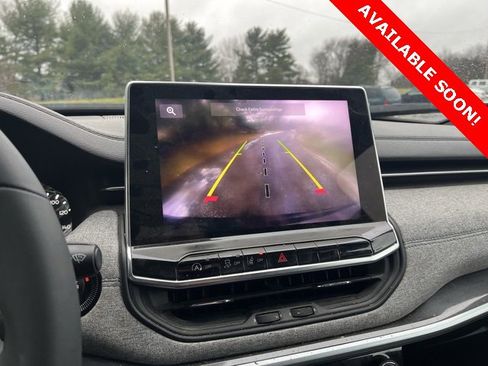 Certified 2023 Jeep Compass Latitude image 16