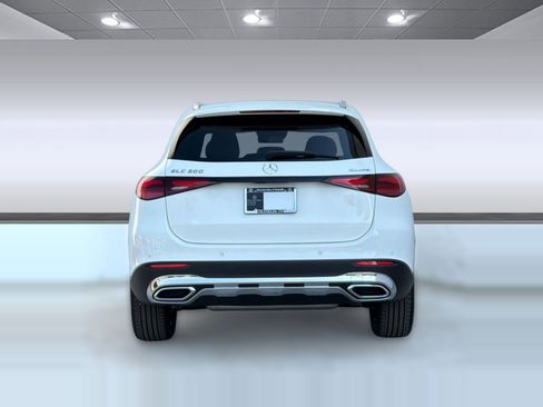 New 2026 Mercedes-Benz GLC 300 4MATIC image 9
