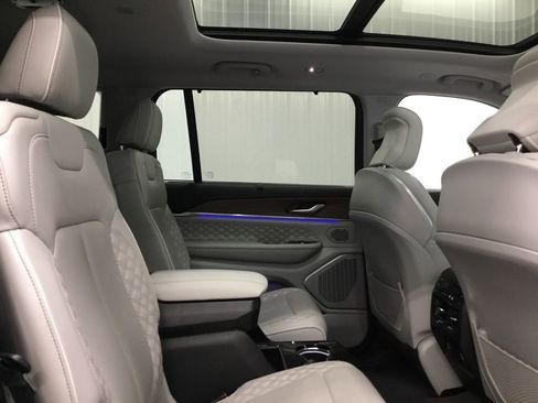 Used 2021 Jeep Grand Cherokee L Summit w/ Advanced Protech Group IV AWD/4WD image 20