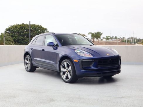 New 2026 Porsche Macan AWD/4WD image 7