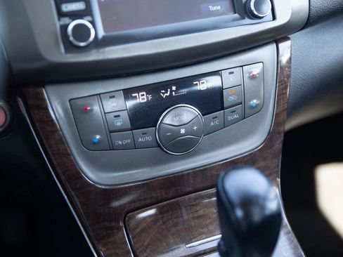 Used 2014 Nissan Sentra SL w/ Premium Package image 14