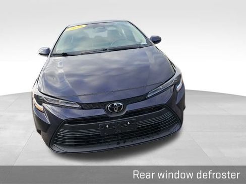 Used 2024 Toyota Corolla LE image 6