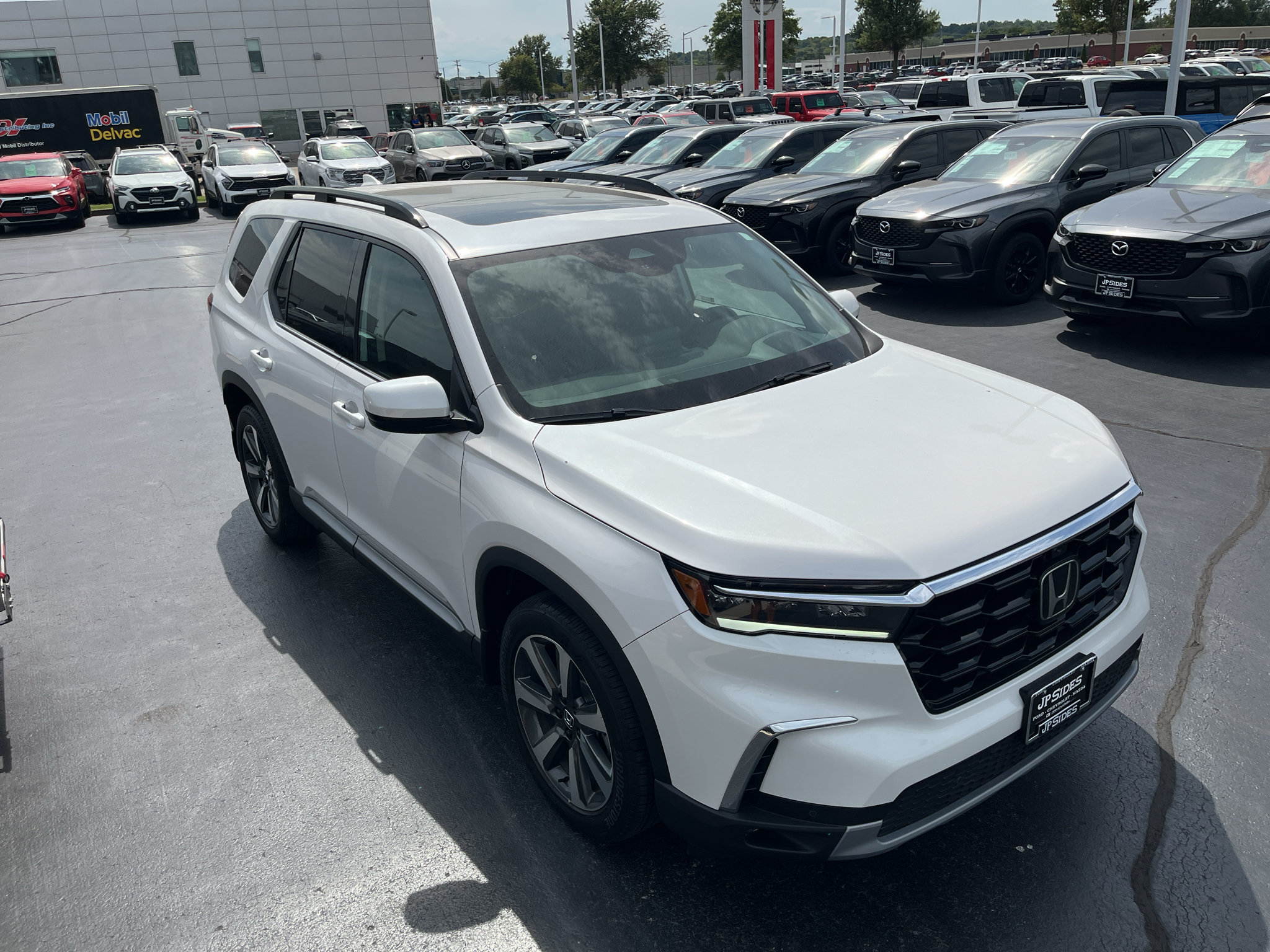 Used 2024 Honda Pilot Elite image 7