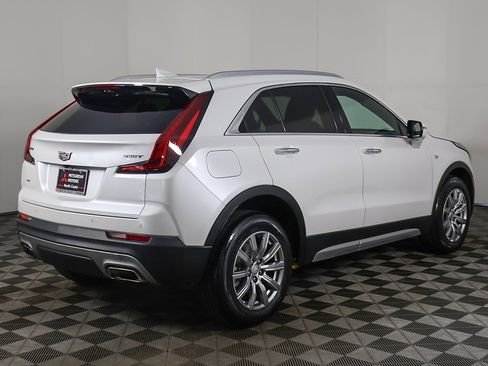 Used 2022 Cadillac XT4 Premium Luxury w/ Enhanced Visibility Package image 13
