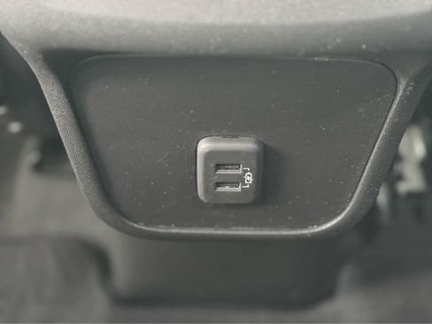 Used 2023 Chevrolet Equinox LS w/ Sport Edition image 34