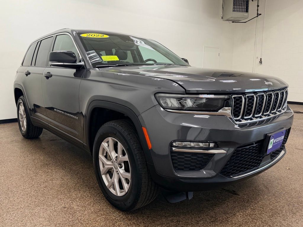 Used 2022 Jeep Grand Cherokee Limited AWD/4WD image 9